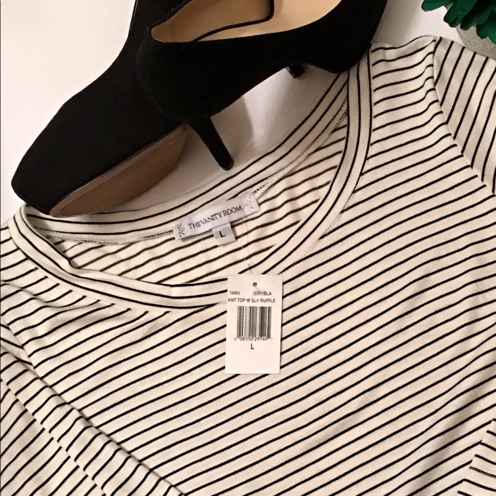 Vanity Room Ruffle Sleeved Tee